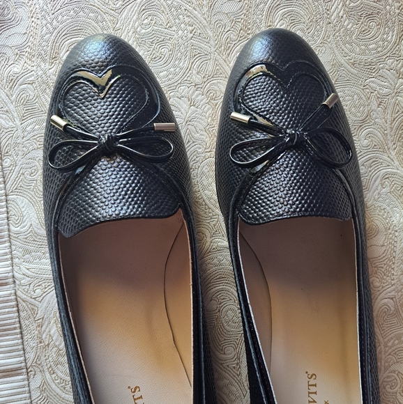 Eric Javits Black Flats 9.5 Narrow - Picture 3 of 16
